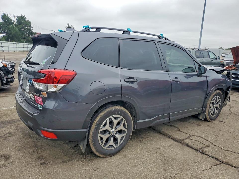 2022 Subaru Forester მანქანა იყიდება აუქციონზე, vin: JF2SKADC1NH468374, აუქციონის ნომერი: 70166326