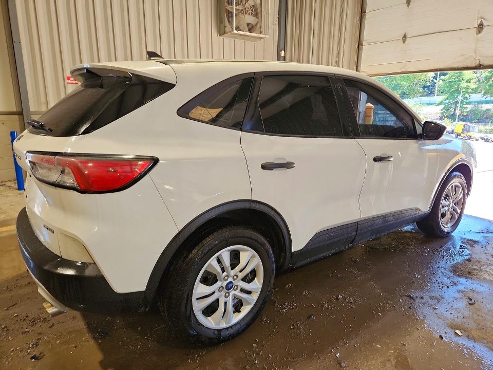 70466906 :رقم المزاد ، 1FMCU9F68MUA68476 vin ، 2021 Ford Escape مزاد بيع