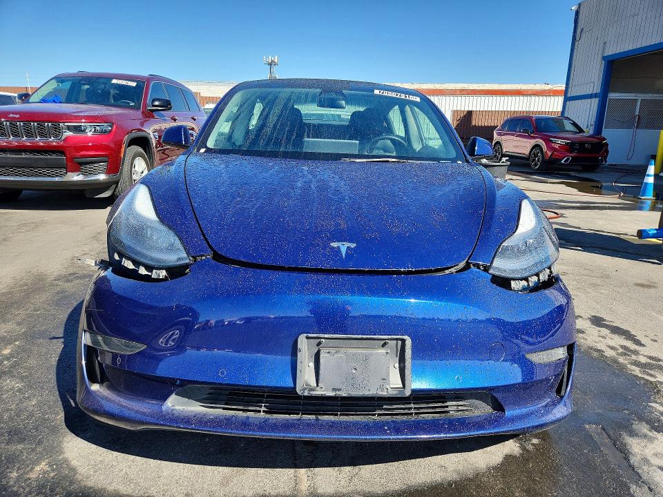 2022 Tesla Model 3 მანქანა იყიდება აუქციონზე, vin: 5YJ3E1EA1NF371067, აუქციონის ნომერი: 70507916