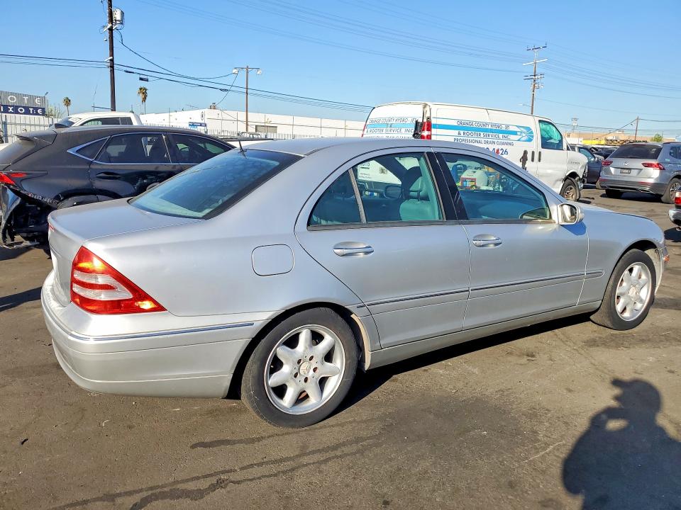 Aukcja sprzedaży 2001 Mercedes-benz C, vin: WDBRF61J61F081762, numer aukcji: 70703496