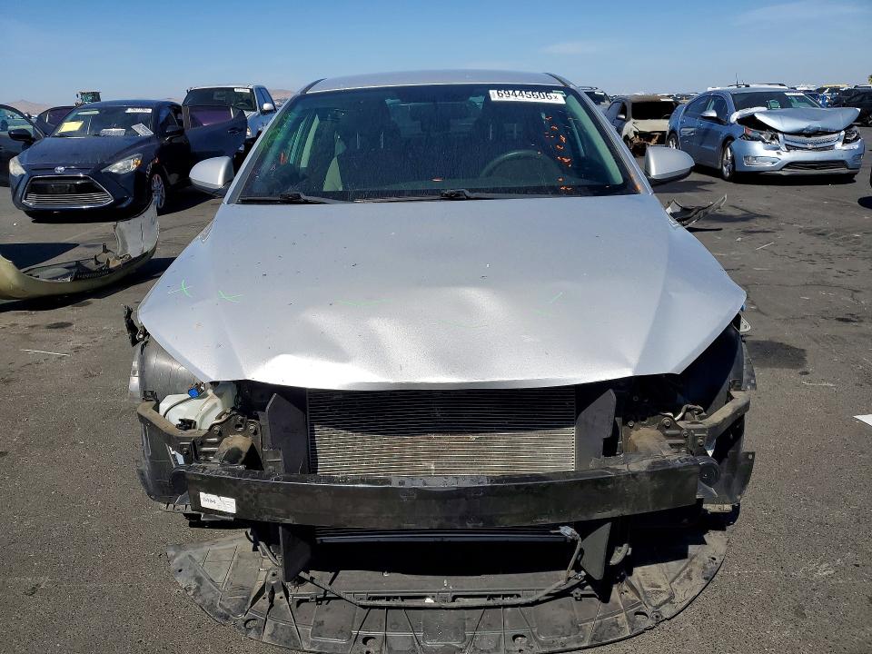 69445606 :رقم المزاد ، 5NPD74LF3JH288234 vin ، 2018 Hyundai Elantra مزاد بيع