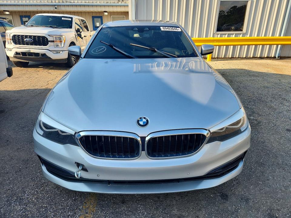 2018 Bmw 530 მანქანა იყიდება აუქციონზე, vin: WBAJA5C55JG898140, აუქციონის ნომერი: 69403046
