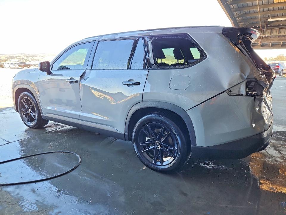 2025 Toyota Grand Highlander Hybrid მანქანა იყიდება აუქციონზე, vin: 5TDACAB50SS040296, აუქციონის ნომერი: 70562216