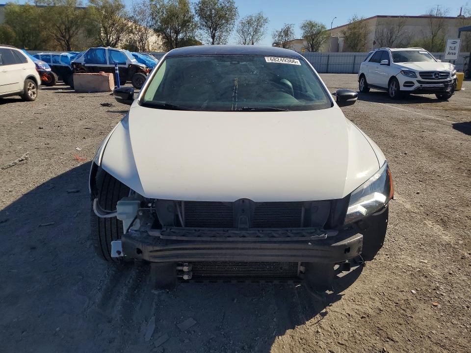 68249366 :رقم المزاد ، 1VWBT7A32FC068192 vin ، 2015 Volkswagen Passat مزاد بيع