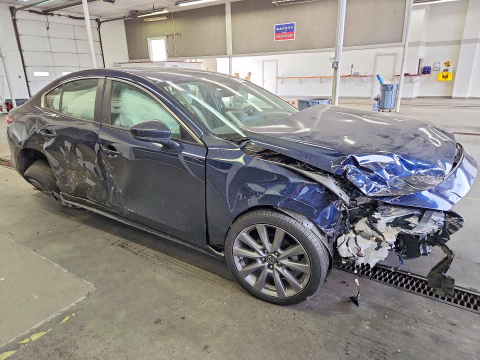 Продаж на аукціоні авто 2024 Mazda 3, vin: 3MZBPACM3RM415376, номер лоту: 70357856