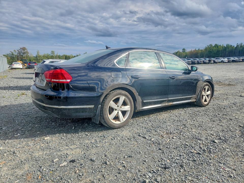 68782526 :رقم المزاد ، 1VWBN7A3XCC012720 vin ، 2012 Volkswagen Passat مزاد بيع