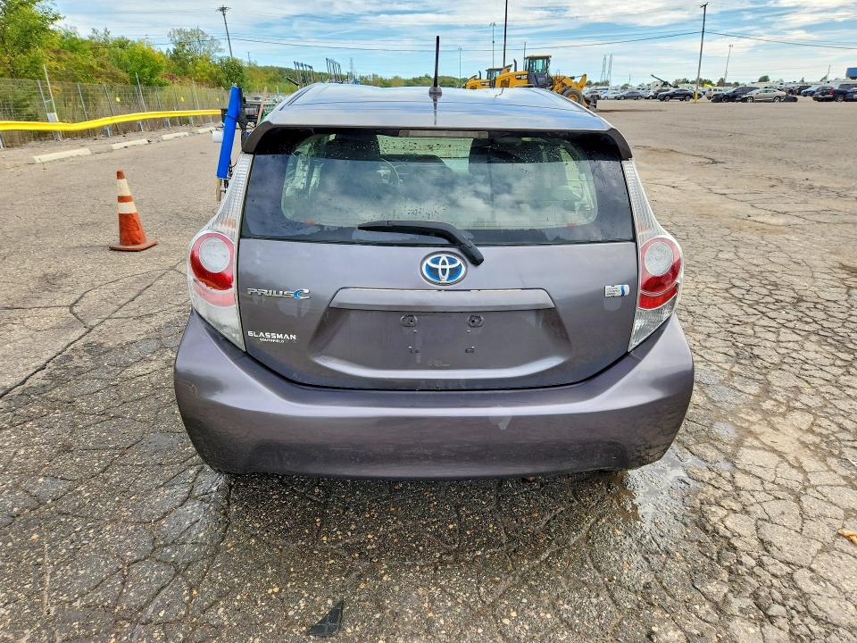Продажа на аукционе авто 2013 Toyota Prius C, vin: JTDKDTB3XD1540140, номер лота: 69646046