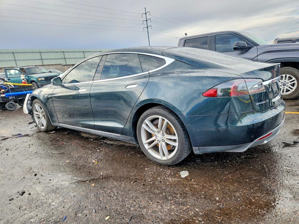 65963736 :رقم المزاد ، 5YJSA1S18EFP59005 vin ، 2014 Tesla Model S مزاد بيع