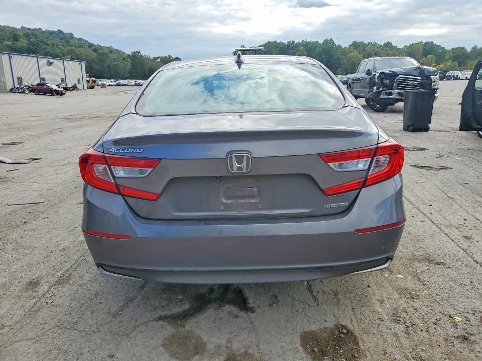 Продаж на аукціоні авто 2018 Honda Accord, vin: 1HGCV3F11JA006631, номер лоту: 71040706