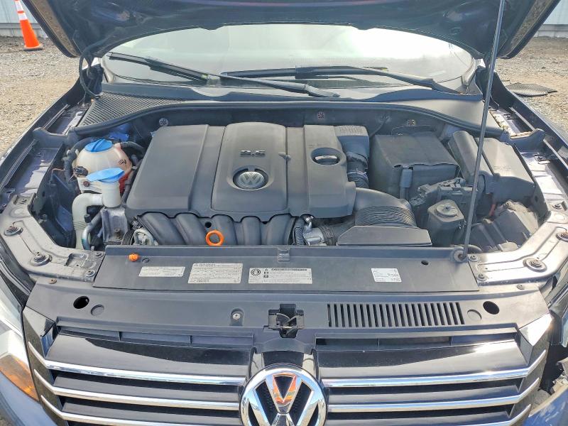 69454296 :رقم المزاد ، 1VWBP7A32CC052462 vin ، 2012 Volkswagen Passat مزاد بيع