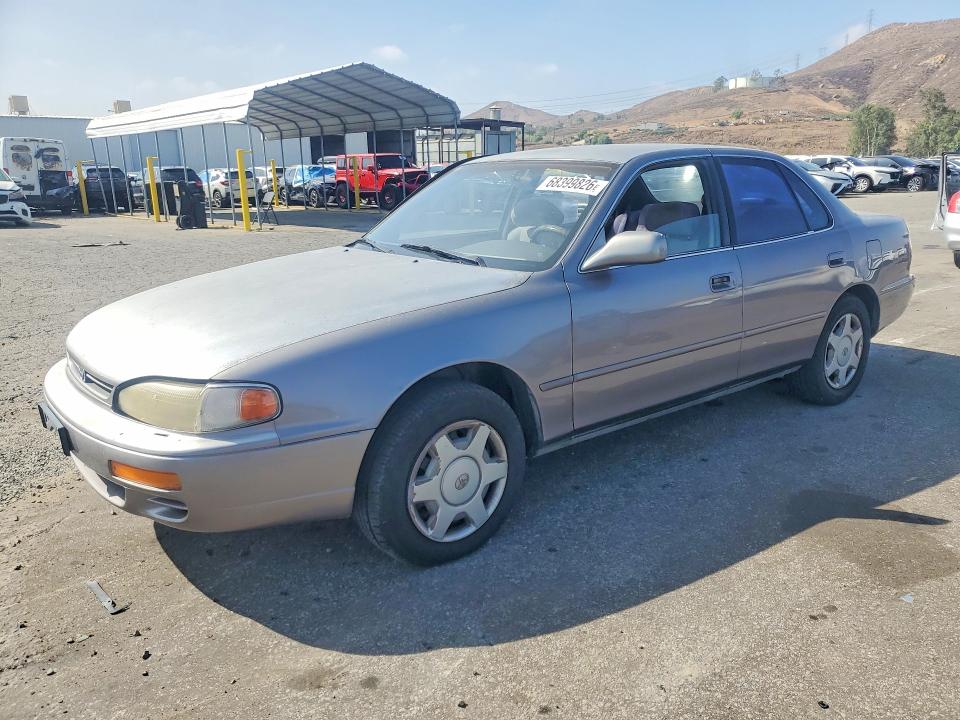 68399826 :رقم المزاد ، JT2GK12E6S0122767 vin ، 1995 Toyota Camry مزاد بيع