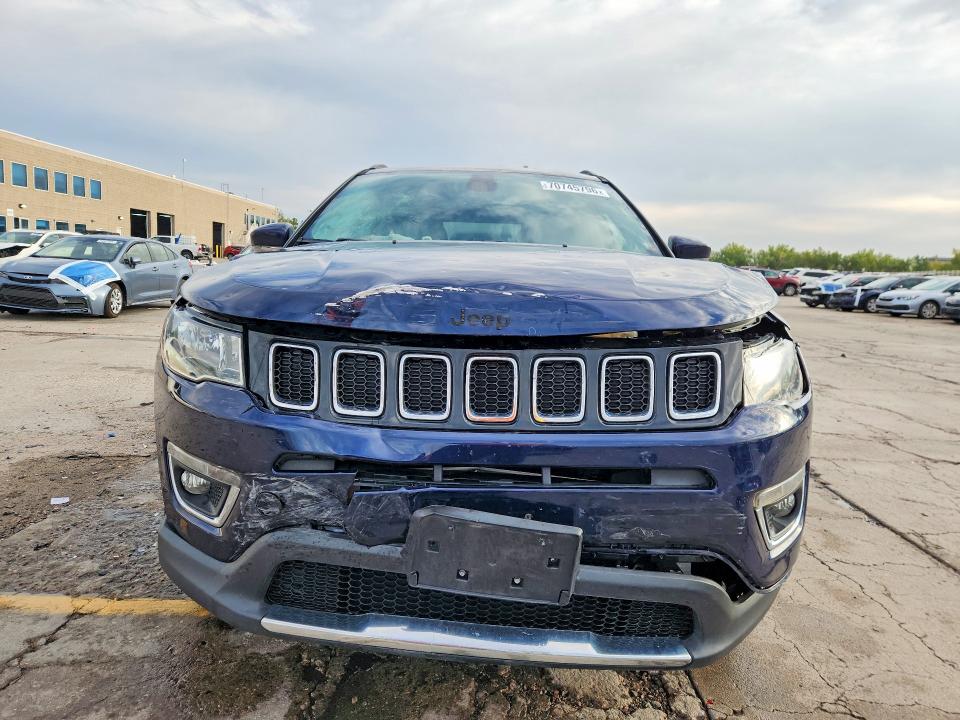 70745796 :رقم المزاد ، 3C4NJDCBXJT231600 vin ، 2018 Jeep Compass مزاد بيع