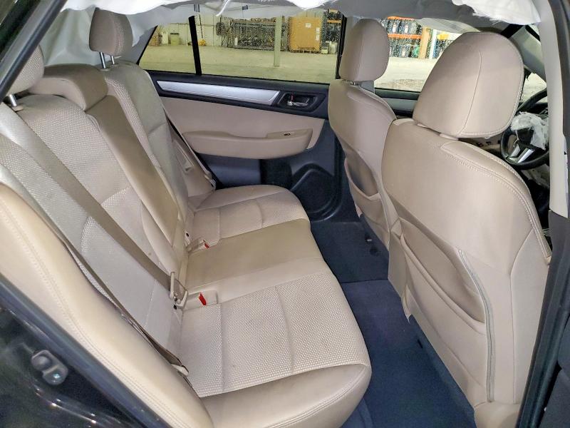 70250306 :رقم المزاد ، 4S4BSBDC3F3297366 vin ، 2015 Subaru Outback مزاد بيع