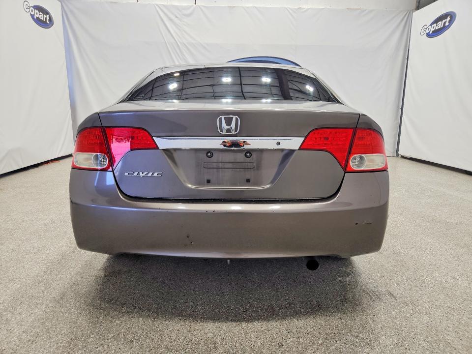 70678816 :رقم المزاد ، 19XFA1F58AE061718 vin ، 2010 Honda Civic مزاد بيع