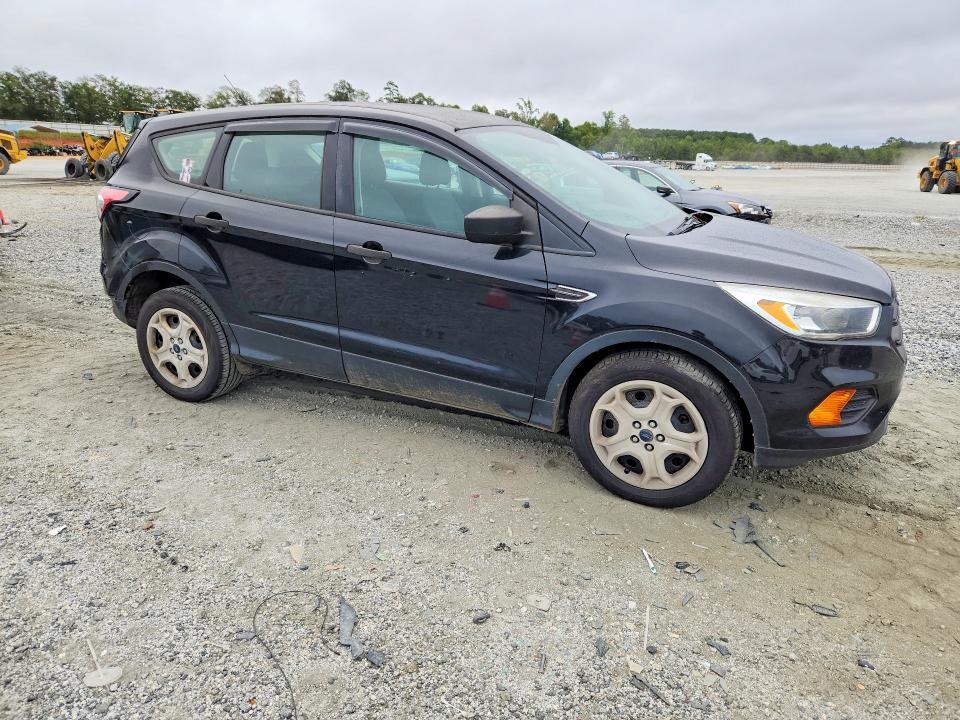 2017 Ford Escape მანქანა იყიდება აუქციონზე, vin: 1FMCU0F71HUC42964, აუქციონის ნომერი: 70271426