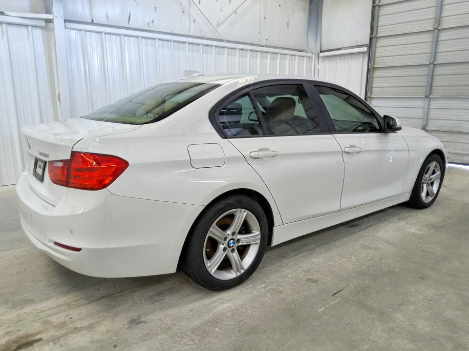 62726736 :رقم المزاد ، WBA3A5G51ENP30726 vin ، 2014 Bmw 328 مزاد بيع