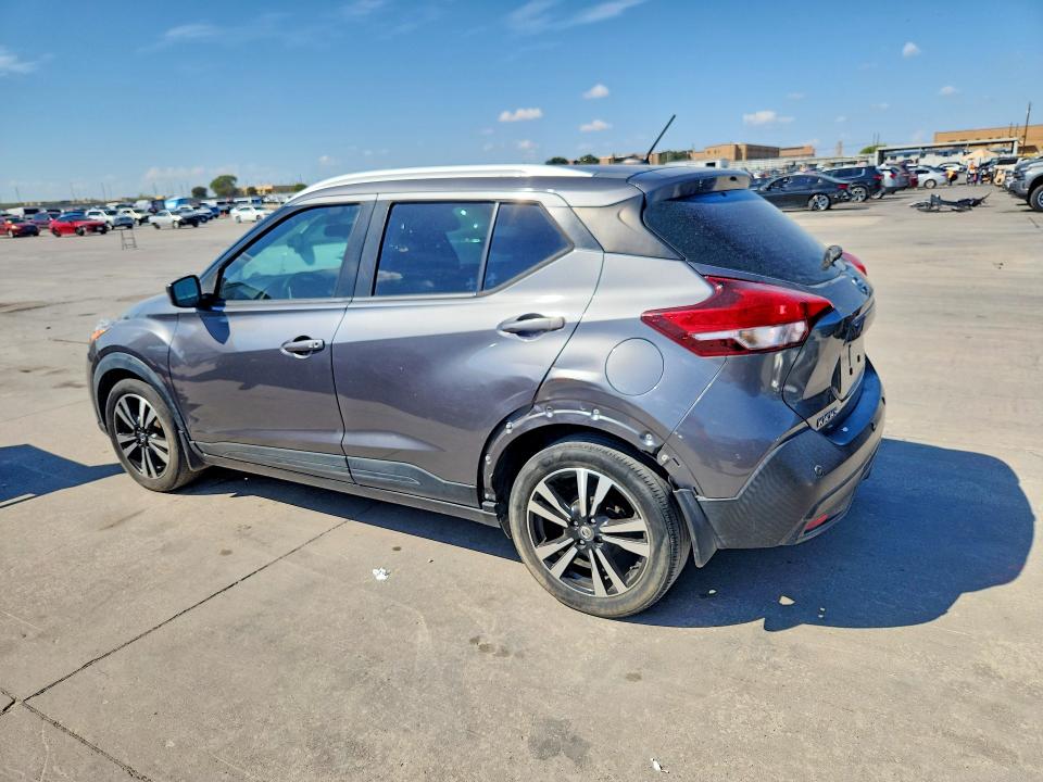 69605136 :رقم المزاد ، 3N1CP5CV3LL551093 vin ، 2020 Nissan Kicks مزاد بيع