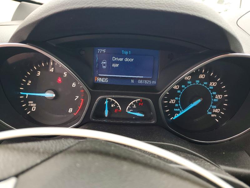 2015 Ford Escape მანქანა იყიდება აუქციონზე, vin: 1FMCU9GX1FUB15776, აუქციონის ნომერი: 70021136