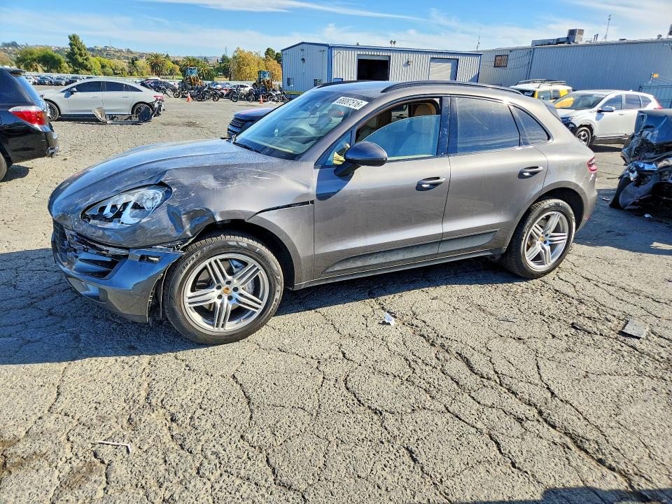 68087516 :رقم المزاد ، WP1AB2A51GLB44619 vin ، 2016 Porsche Macan مزاد بيع
