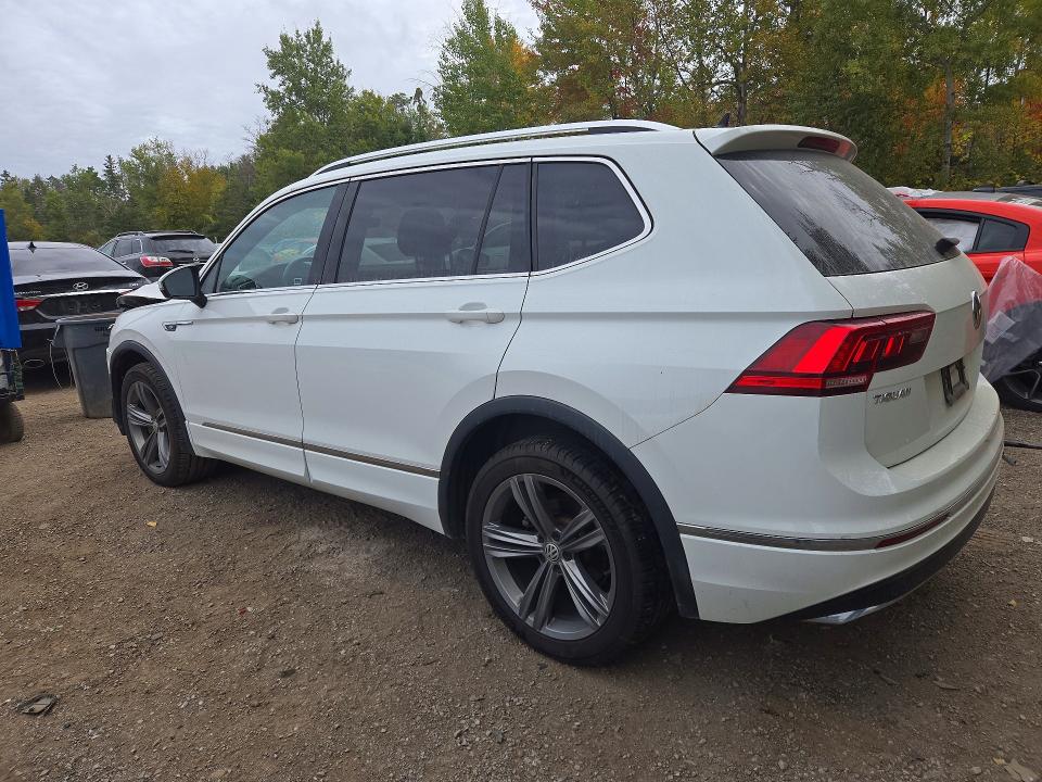 Продажа на аукционе авто 2021 Volkswagen Tiguan, vin: 3VV4B7AX8MM108502, номер лота: 68922016