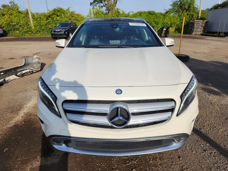67090336 :رقم المزاد ، WDCTG4GB0HJ305912 vin ، 2017 Mercedes-benz Gla مزاد بيع