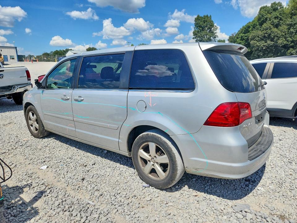 Продажа на аукционе авто 2010 Volkswagen Routan, vin: 2V4RW3D11AR354018, номер лота: 68517766