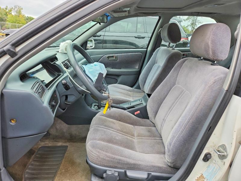 1998 Toyota Camry მანქანა იყიდება აუქციონზე, vin: 4T1BF22K9WU926735, აუქციონის ნომერი: 70994056