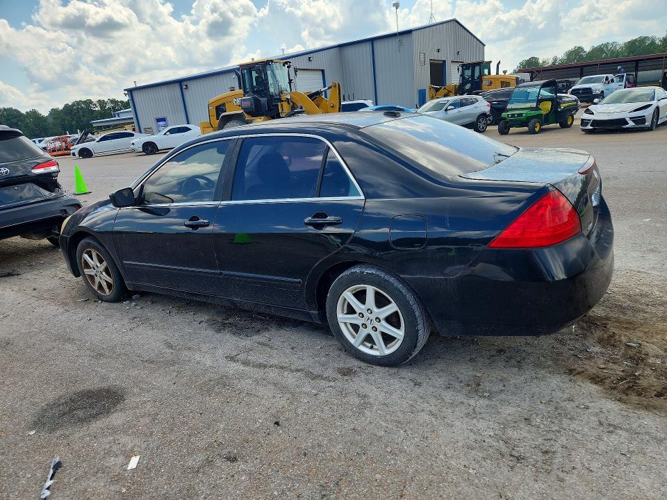 69092536 :رقم المزاد ، 1HGCM66597A000625 vin ، 2007 Honda Accord مزاد بيع