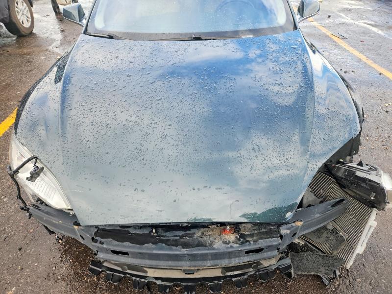 65963736 :رقم المزاد ، 5YJSA1S18EFP59005 vin ، 2014 Tesla Model S مزاد بيع
