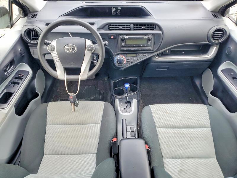 2014 Toyota Prius C მანქანა იყიდება აუქციონზე, vin: JTDKDTB39E1572479, აუქციონის ნომერი: 69703656