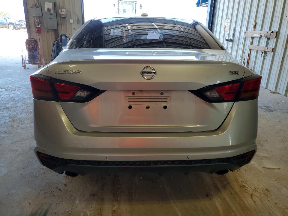 68392106 :رقم المزاد ، 1N4BL4CV3MN335816 vin ، 2021 Nissan Altima مزاد بيع