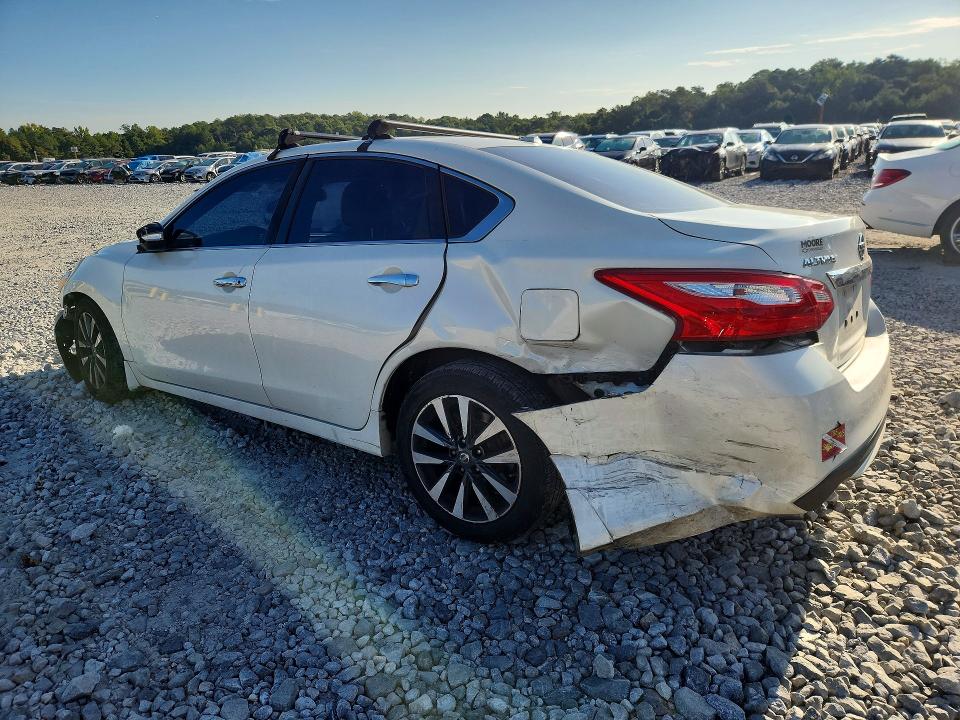 Продажа на аукционе авто 2017 Nissan Altima, vin: 1N4AL3AP2HC288175, номер лота: 68807416