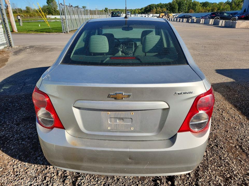69627266 :رقم المزاد ، 1G1JA5SH9E4157777 vin ، 2014 Chevrolet Sonic مزاد بيع