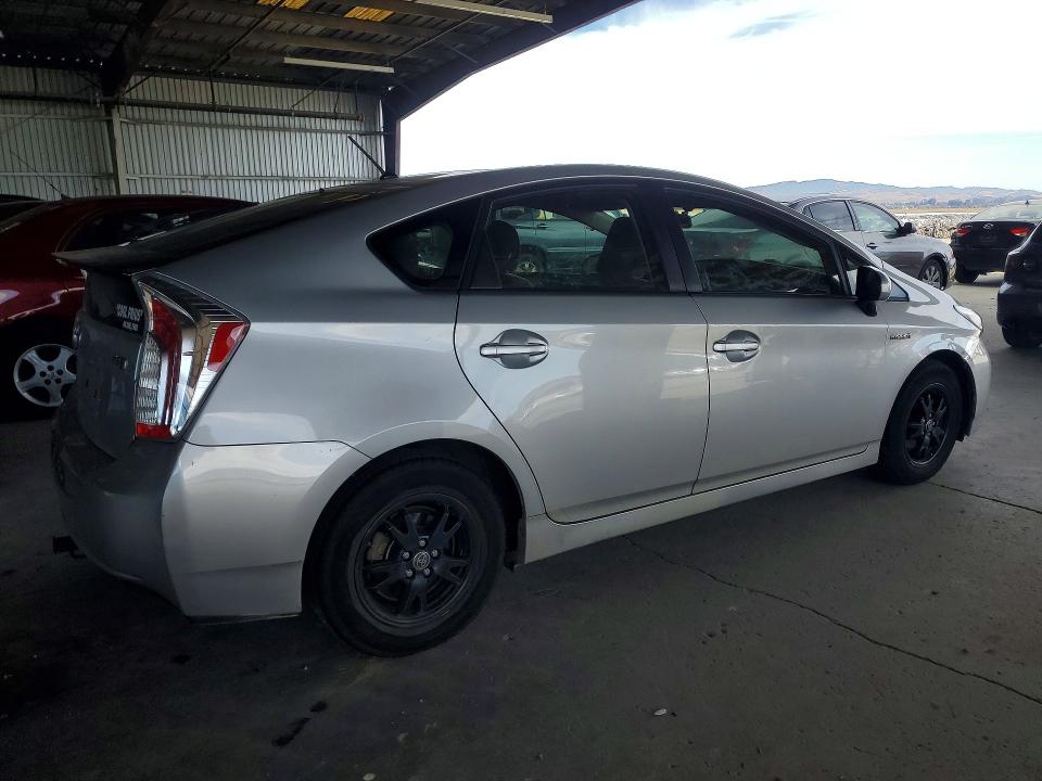 2015 Toyota Prius მანქანა იყიდება აუქციონზე, vin: JTDKN3DU5F1912991, აუქციონის ნომერი: 70356846