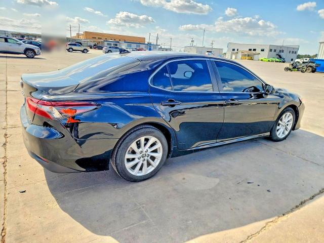 68062136 :رقم المزاد ، 4T1C11AK2PU082294 vin ، 2023 Toyota Camry مزاد بيع