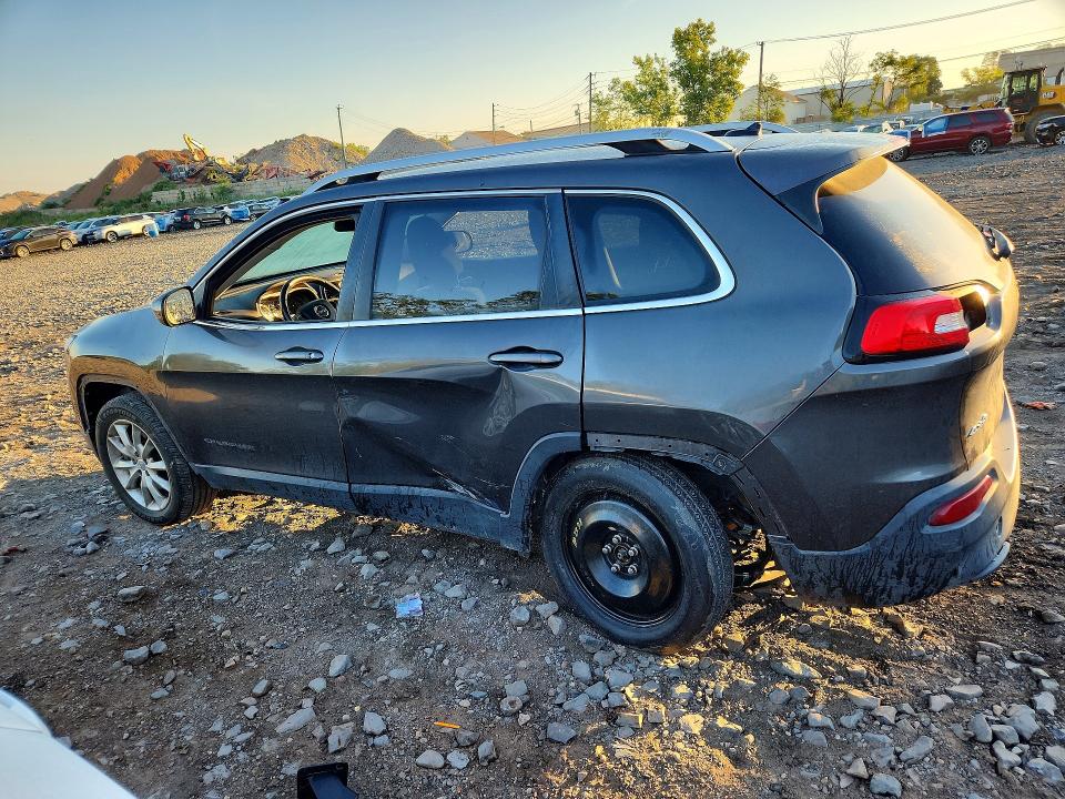 67508576 :رقم المزاد ، 1C4PJMCB0HW634627 vin ، 2017 Jeep Cherokee مزاد بيع