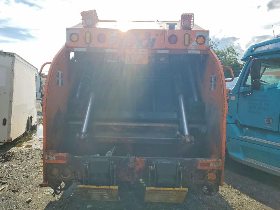 71103266 :رقم المزاد ، 516M3LEE8LH230481 vin ، 2020 Autocar Llc Xpert مزاد بيع
