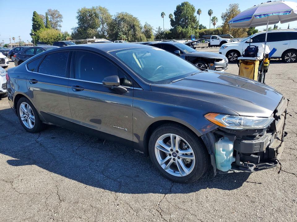 Продаж на аукціоні авто 2018 Ford Fusion, vin: 3FA6P0LU6JR163196, номер лоту: 69618756