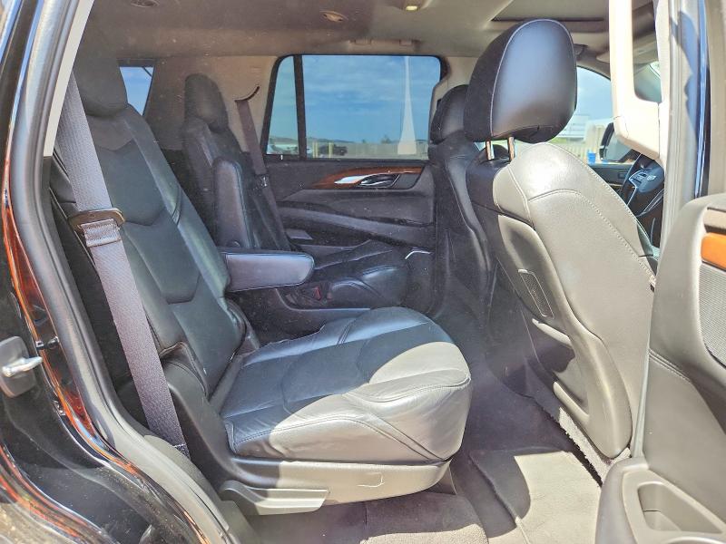 68426716 :رقم المزاد ، 1GYS3BKJ6LR288053 vin ، 2020 Cadillac Escalade مزاد بيع