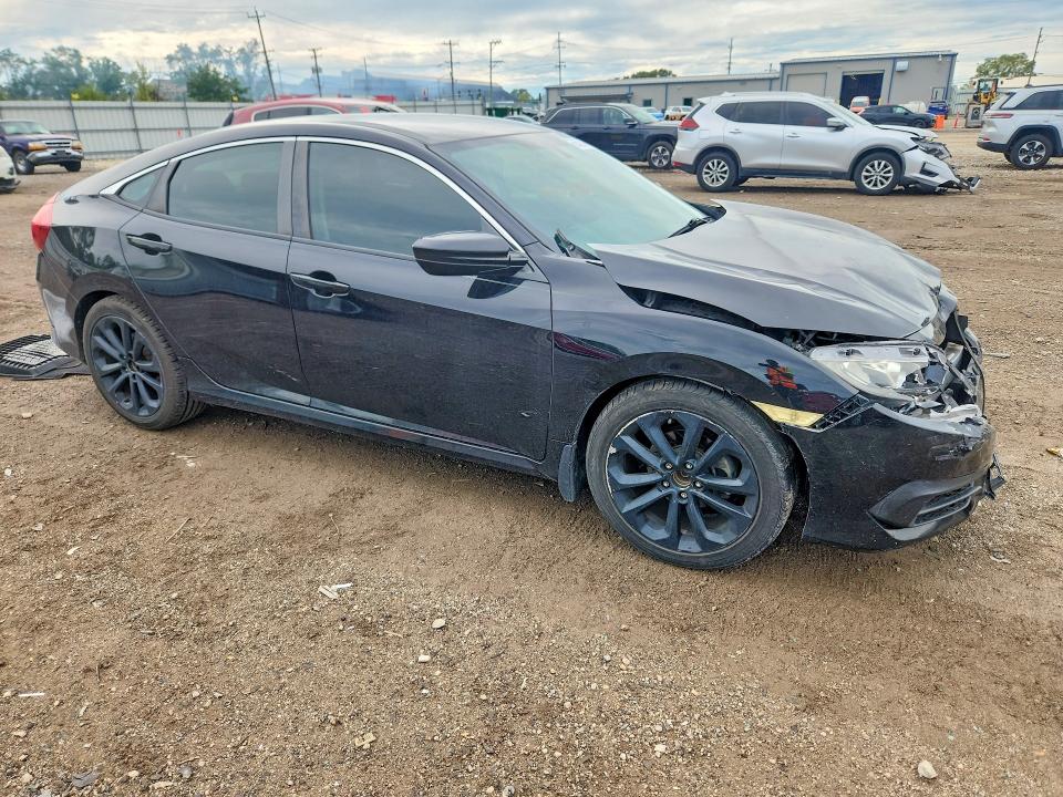 Продажа на аукционе авто 2017 Honda Civic, vin: 19XFC2E57HE047420, номер лота: 68512346
