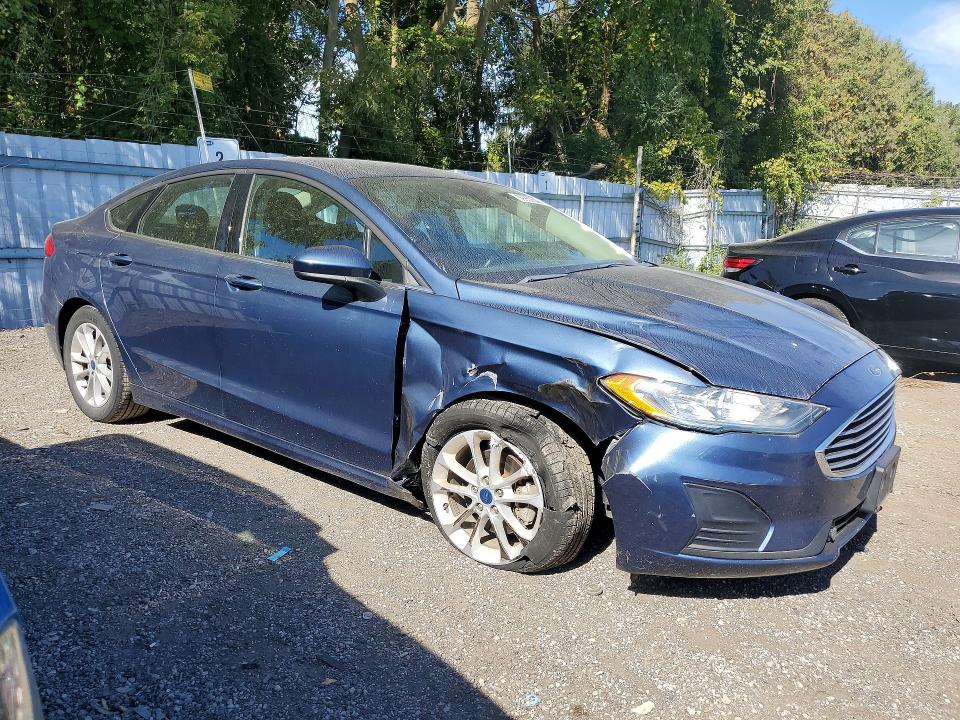 69962846 :رقم المزاد ، 3FA6P0HD5KR244264 vin ، 2019 Ford Fusion مزاد بيع
