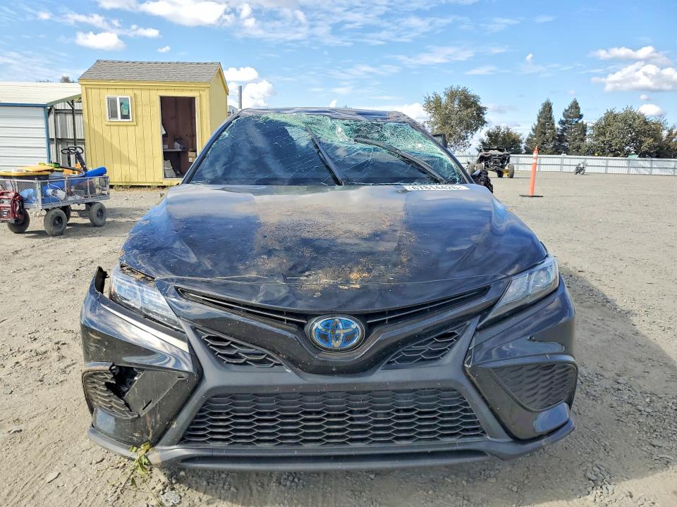 2023 Toyota Camry Hybrid მანქანა იყიდება აუქციონზე, vin: 4T1G31AK7PU057208, აუქციონის ნომერი: 67814426