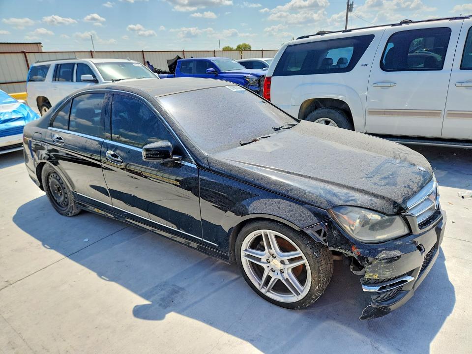 2012 Mercedes-benz C მანქანა იყიდება აუქციონზე, vin: WDDGF8BB1CF913805, აუქციონის ნომერი: 67867036