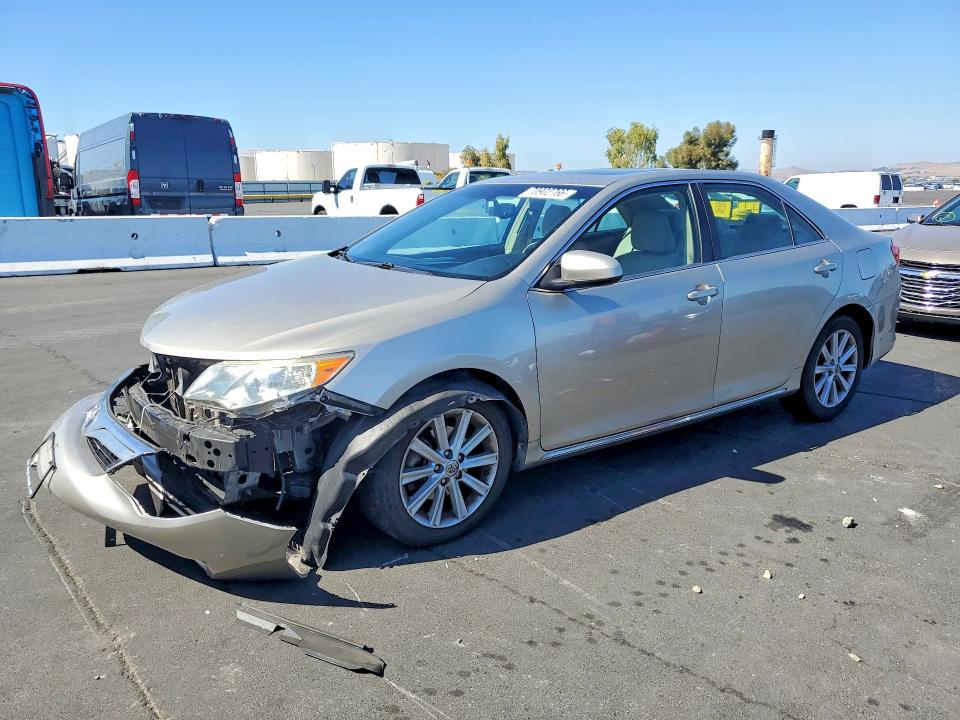 Продажа на аукционе авто 2014 Toyota Camry, vin: 4T4BF1FK2ER401752, номер лота: 70902766