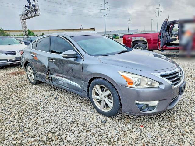 Продажа на аукционе авто 2015 Nissan Altima, vin: 1N4AL3AP0FC211155, номер лота: 70269746