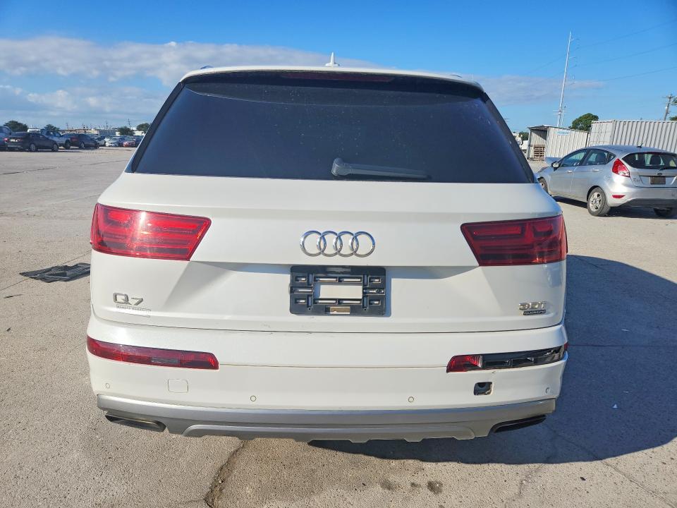Продаж на аукціоні авто 2017 Audi Q7, vin: WA1LAAF70HD015374, номер лоту: 69754076