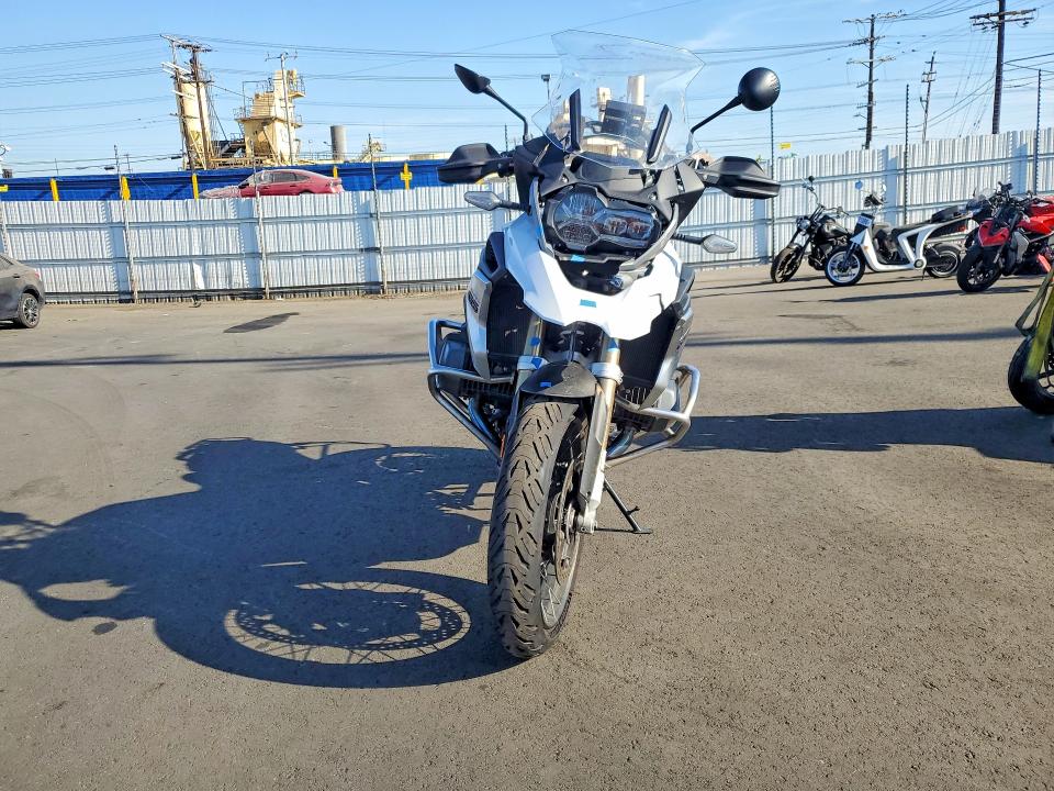 70678556 :رقم المزاد ، WB10M0300M6D99849 vin ، 2021 Bmw R 1250 مزاد بيع