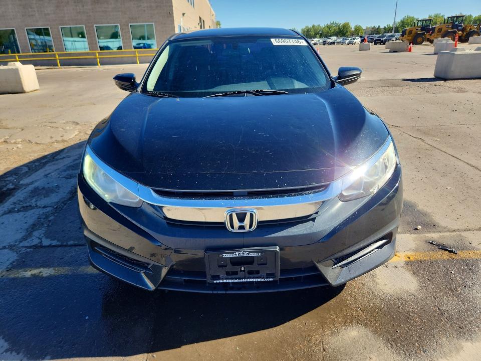 66967746 :رقم المزاد ، 2HGFC2F5XHH549570 vin ، 2017 Honda Civic مزاد بيع