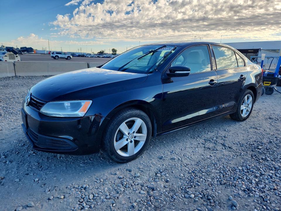 67553726 :رقم المزاد ، 3VWLL7AJ1BM059155 vin ، 2011 Volkswagen Jetta مزاد بيع
