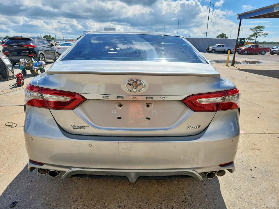 Aukcja sprzedaży 2018 Toyota Camry, vin: 4T1B61HK2JU106863, numer aukcji: 68113366